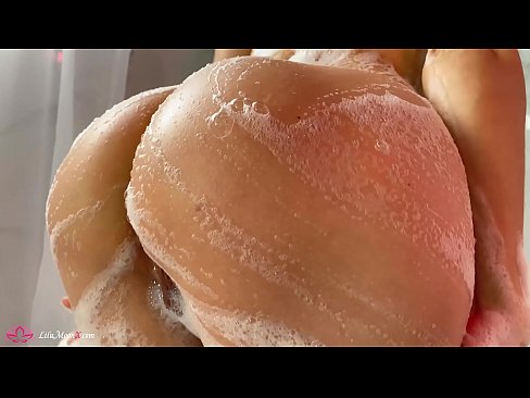 ❤️ La morena es masturba el cony amb un vibrador fins a un orgasme intens a la dutxa ️❌ Vídeo sexual al porno ca.amourpassionfever.ru ❤