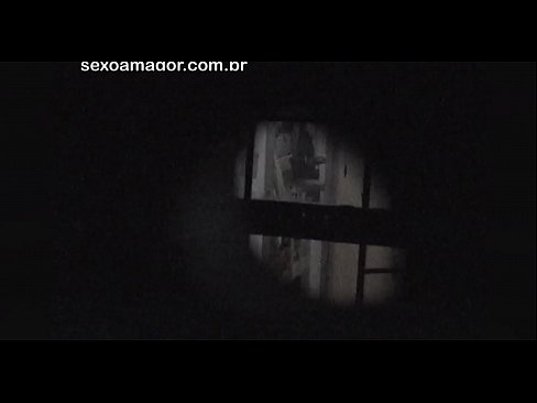 ❤️ Blondie és gravada en secret per un voyeur del barri amagat darrere de maons buits ️❌ Vídeo sexual al porno ca.amourpassionfever.ru ❤