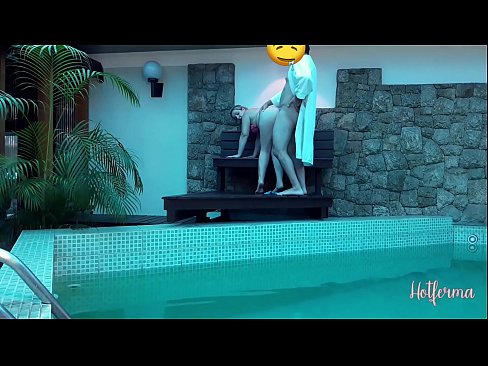 ❤️ El cap convida la criada a la piscina, però no va poder resistir-se a una calor ️❌ Vídeo sexual al porno ca.amourpassionfever.ru ❤